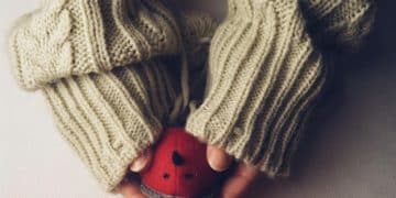 Aprende a tejer bufandas y gorros con lana gruesa: ¡Invierno 2025 rápido y fácil! - Cover Image