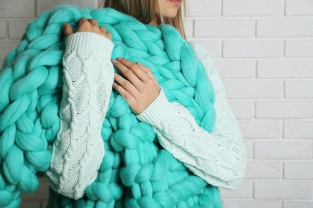 Instructions of how knit a blanket with your arms in a quick and easy way.